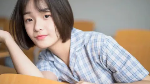 马云阿里酒吧现身